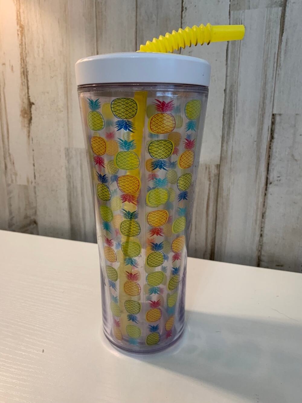 Contigo Tumbler 24 oz Clear Pineapple Print w Lid & Straw